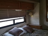 2003 Fleetwood Bounder Photo #18