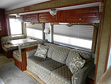 2004 Fleetwood Bounder Photo #5