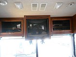 2004 Fleetwood Bounder Photo #12