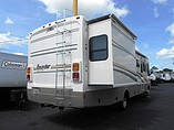 2004 Fleetwood Bounder Photo #14