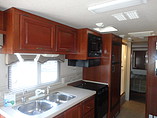 2004 Fleetwood Bounder Photo #9