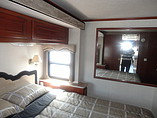 2004 Fleetwood Bounder Photo #13