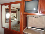 2004 Fleetwood Bounder Photo #14