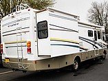 2005 Fleetwood Bounder Photo #20