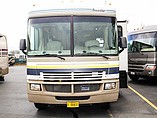 2005 Fleetwood Bounder Photo #24