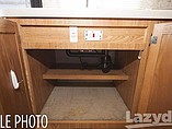 2005 Fleetwood Bounder Photo #23