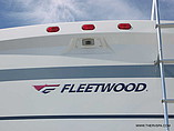 2005 Fleetwood Bounder Photo #10