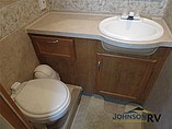 2006 Fleetwood Bounder Photo #9