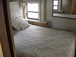 2006 Fleetwood Bounder Photo #12