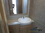 2007 Fleetwood Bounder Photo #11