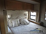 2007 Fleetwood Bounder Photo #12