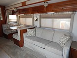 2005 Fleetwood Bounder Photo #8