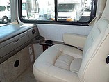 2005 Fleetwood Bounder Photo #13