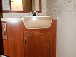 2005 Fleetwood Bounder Photo #29