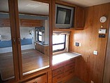 2005 Fleetwood Bounder Photo #24
