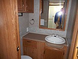 2005 Fleetwood Bounder Photo #29