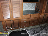 2015 Fleetwood Bounder Photo #48