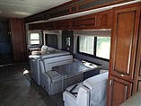 2015 Fleetwood Bounder Photo #9