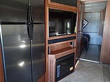 2015 Fleetwood Bounder Photo #11