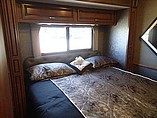 2015 Fleetwood Bounder Photo #13