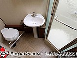 2015 Fleetwood Bounder Photo #12