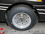 2015 Fleetwood Bounder Photo #26