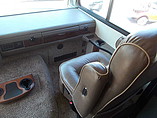 2015 Fleetwood Bounder Photo #10