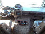 2015 Fleetwood Bounder Photo #11