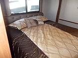 2015 Fleetwood Bounder Photo #26