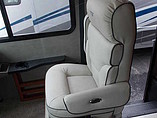2015 Fleetwood Bounder Photo #5