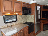 2015 Fleetwood Bounder Photo #9