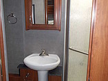 2015 Fleetwood Bounder Photo #12