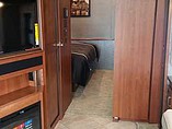 2015 Fleetwood Bounder Photo #16