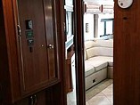 2015 Fleetwood Bounder Photo #27