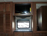 2016 Fleetwood Bounder Photo #26