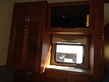 2016 Fleetwood Bounder Photo #15