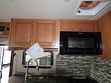 2016 Fleetwood Bounder Photo #13