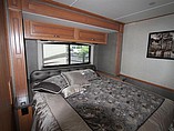 2016 Fleetwood Bounder Photo #18