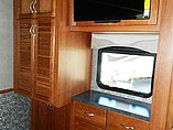 2016 Fleetwood Bounder Photo #11
