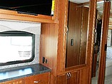 2016 Fleetwood Bounder Photo #12