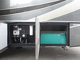 2016 Fleetwood Bounder Photo #7