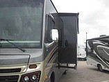 2016 Fleetwood Bounder Photo #10