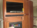 2016 Fleetwood Bounder Photo #24