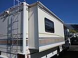 2001 Fleetwood Bounder Photo #8