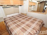 2002 Fleetwood Bounder Photo #8