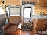 2002 Fleetwood Bounder Photo #12