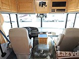 2002 Fleetwood Bounder Photo #13