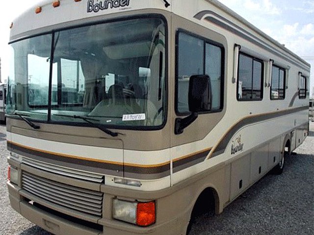 1997 Fleetwood Bounder Photo