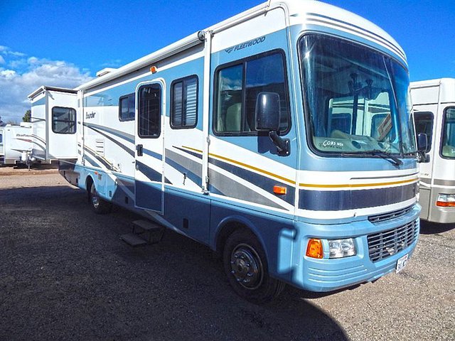05 Fleetwood Bounder
