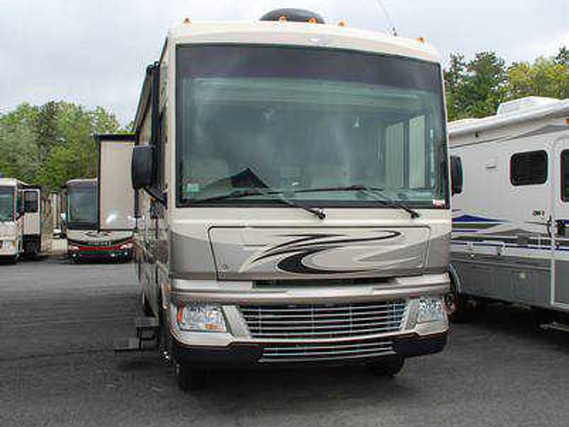 2012 Fleetwood Bounder Photo